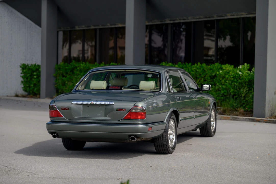1996 Jaguar X300 XJ - Image 24 of 31