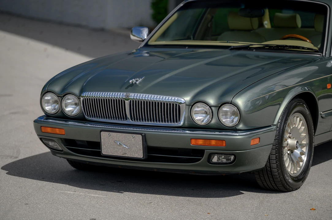 1996 Jaguar X300 XJ - Image 9 of 31