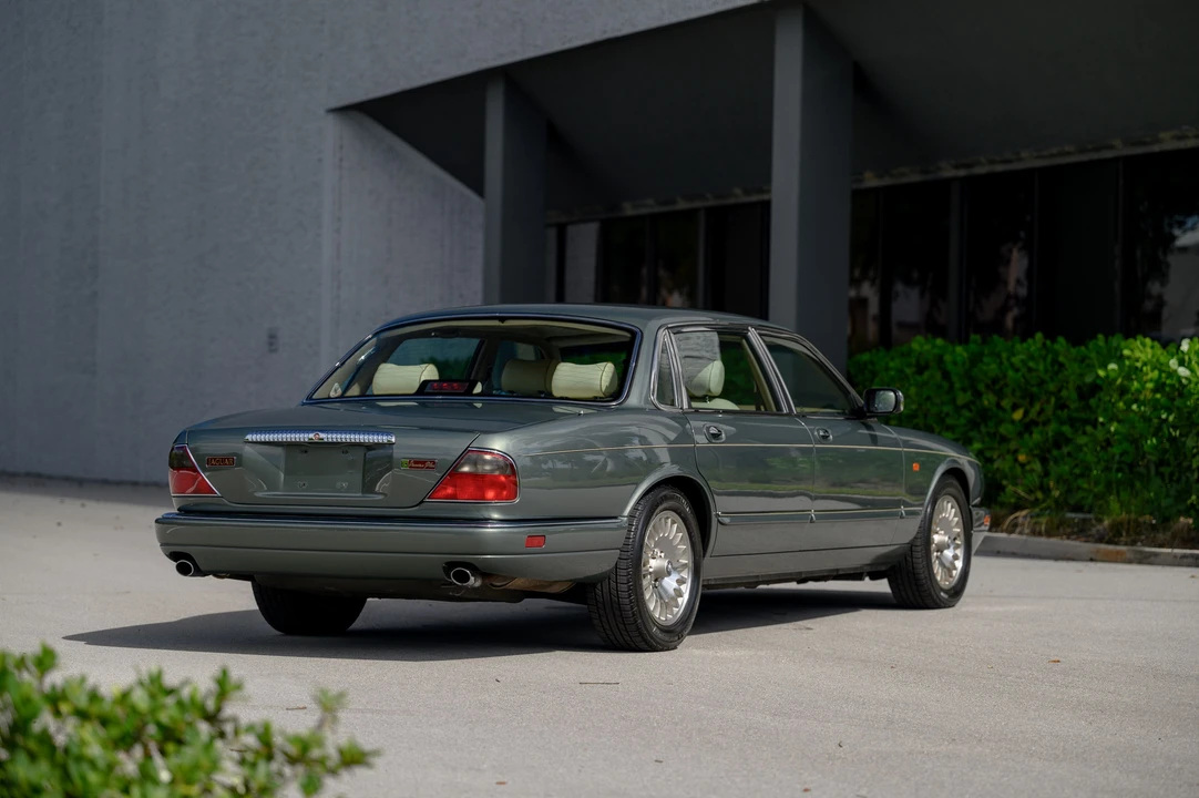 1996 Jaguar X300 XJ - Image 23 of 31