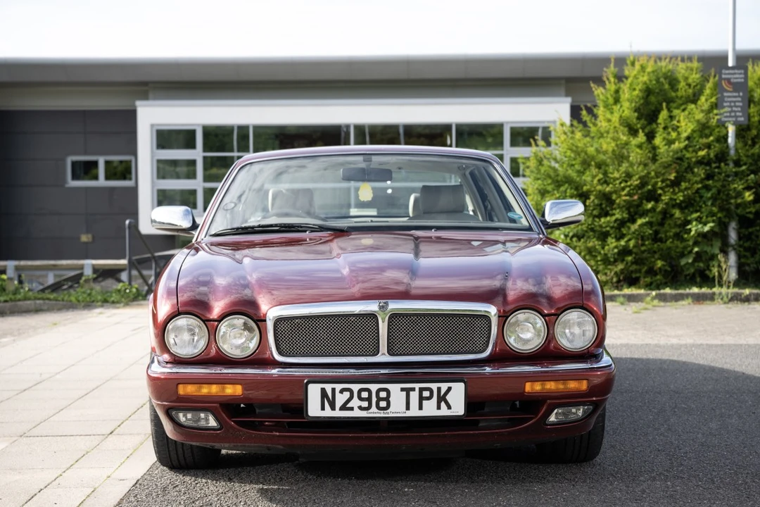 1996 Jaguar X300 XJ - Image 10 of 30