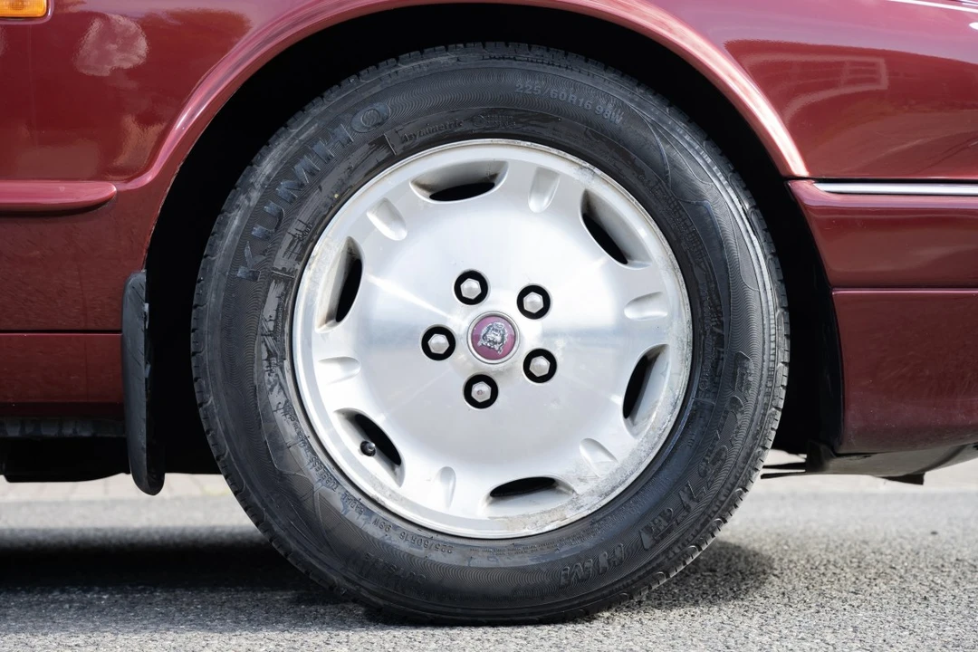 1996 Jaguar X300 XJ - Image 17 of 30