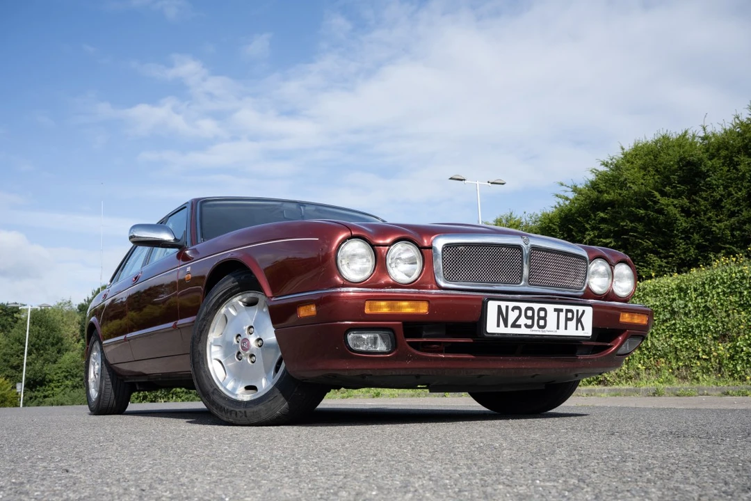 1996 Jaguar X300 XJ - Image 2 of 30