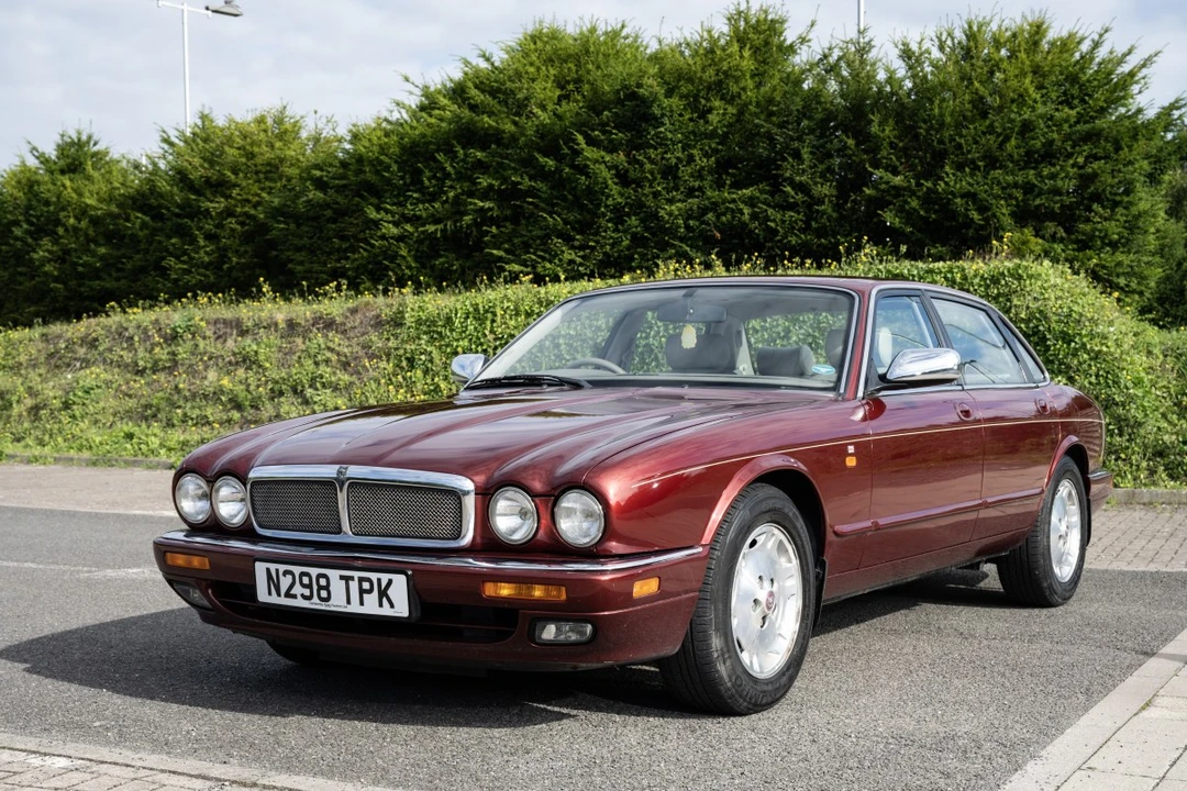 1996 Jaguar X300 XJ - Image 14 of 30