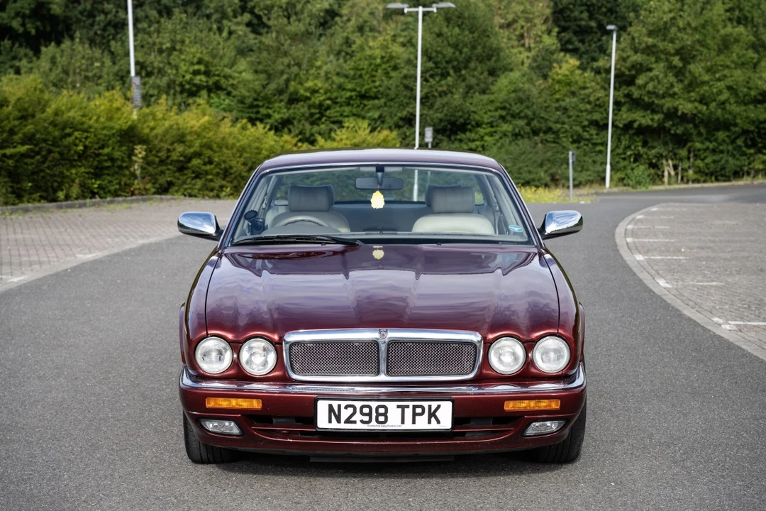 1996 Jaguar X300 XJ - Image 5 of 30