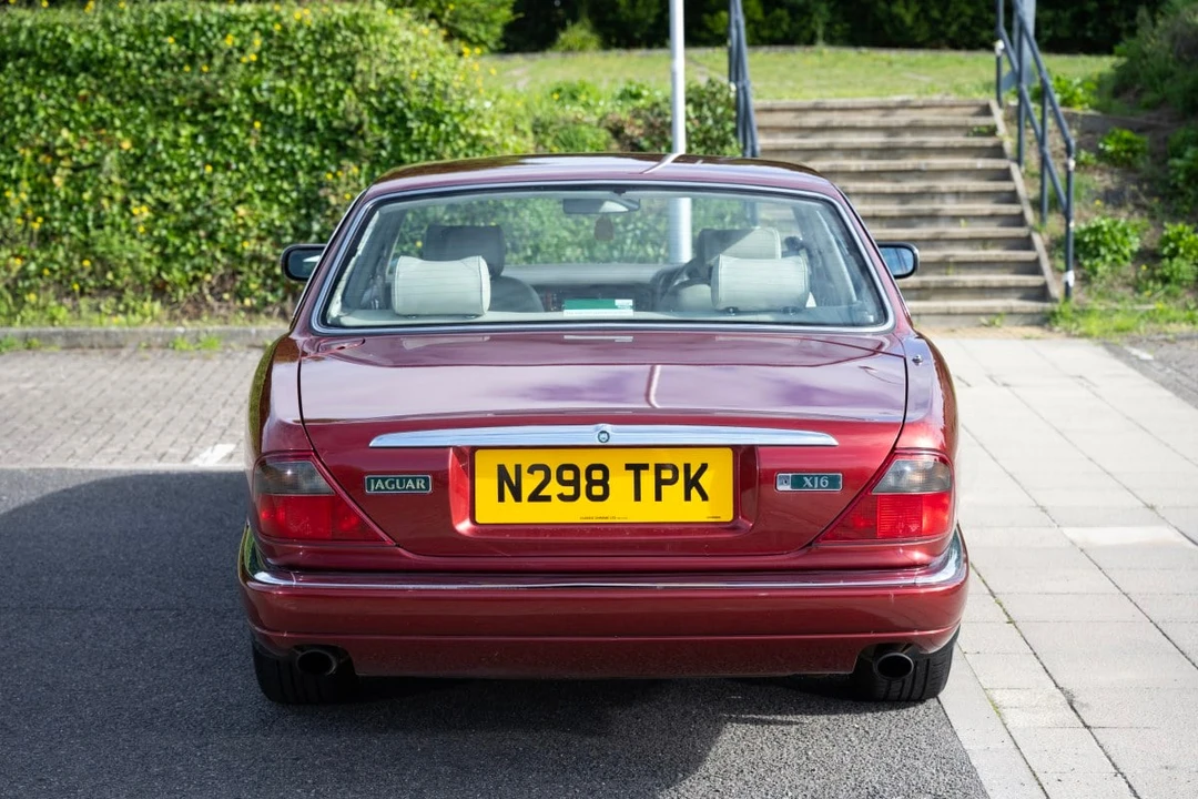 1996 Jaguar X300 XJ - Image 12 of 30