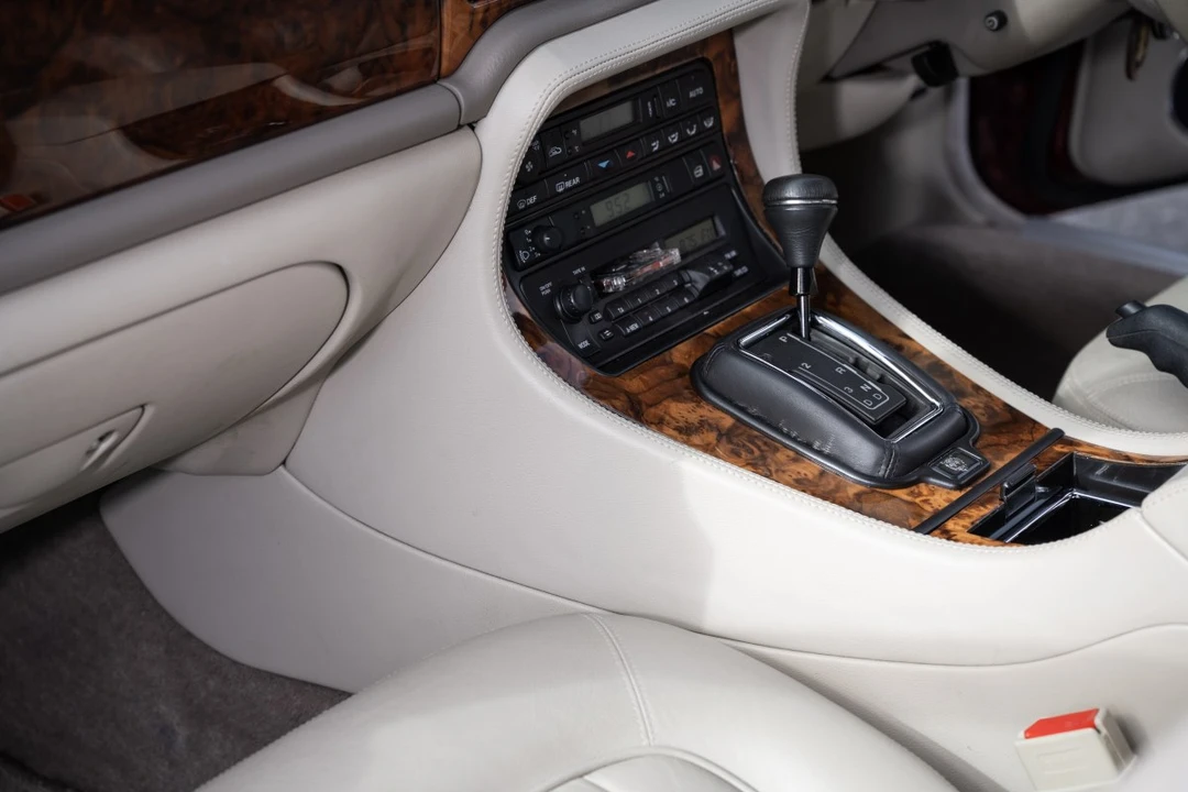 1996 Jaguar X300 XJ - Image 21 of 30