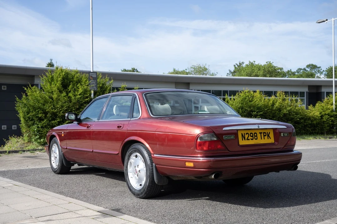 1996 Jaguar X300 XJ - Image 15 of 30