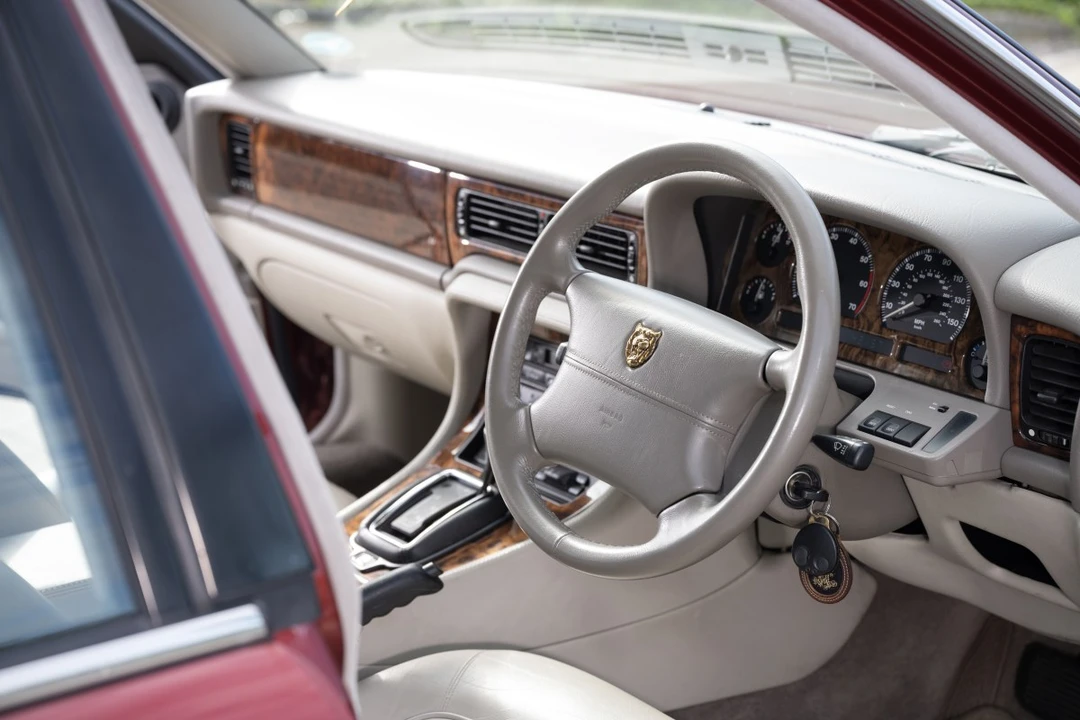 1996 Jaguar X300 XJ - Image 23 of 30