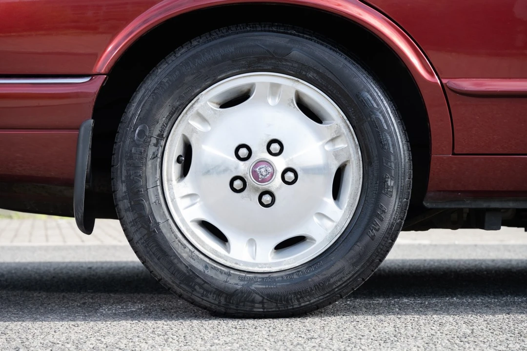 1996 Jaguar X300 XJ - Image 16 of 30