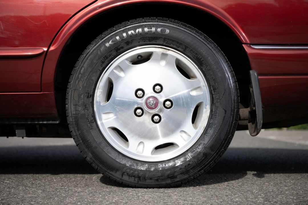 1996 Jaguar X300 XJ - Image 19 of 30