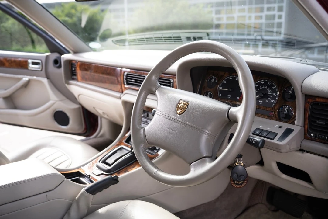 1996 Jaguar X300 XJ - Image 24 of 30