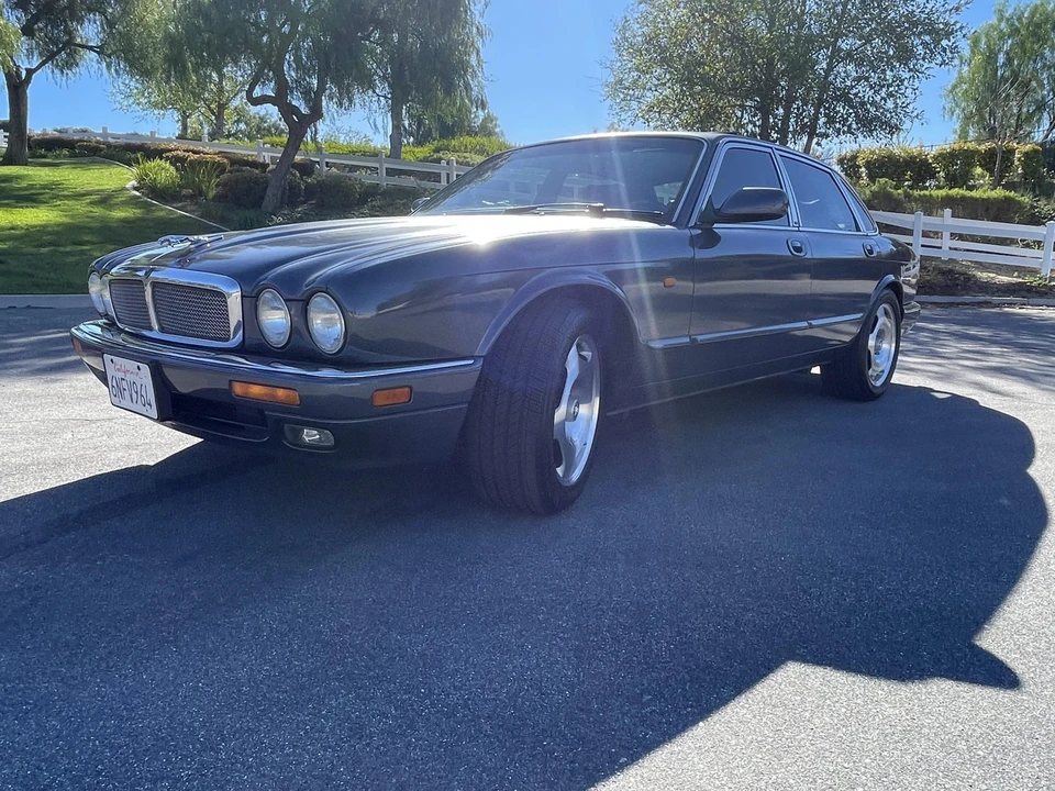 1996 Jaguar X306 XJR - Image 3 of 31