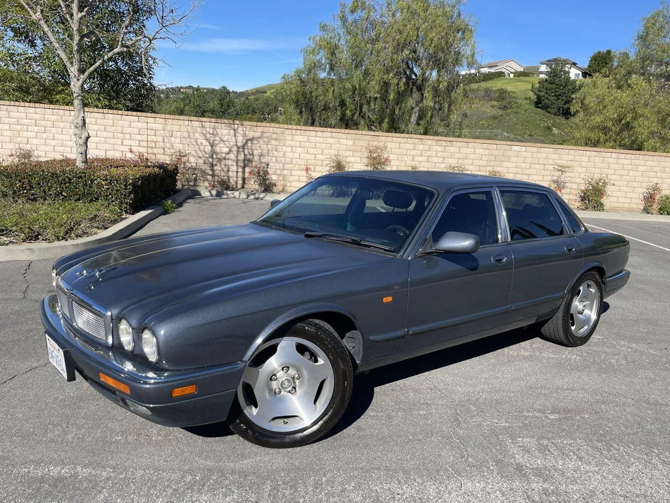 1996 Jaguar X306 XJR - Image 13 of 31