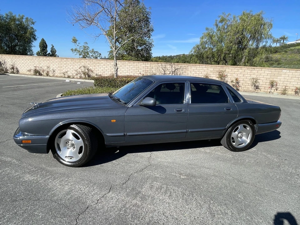 1996 Jaguar X306 XJR - Image 25 of 31