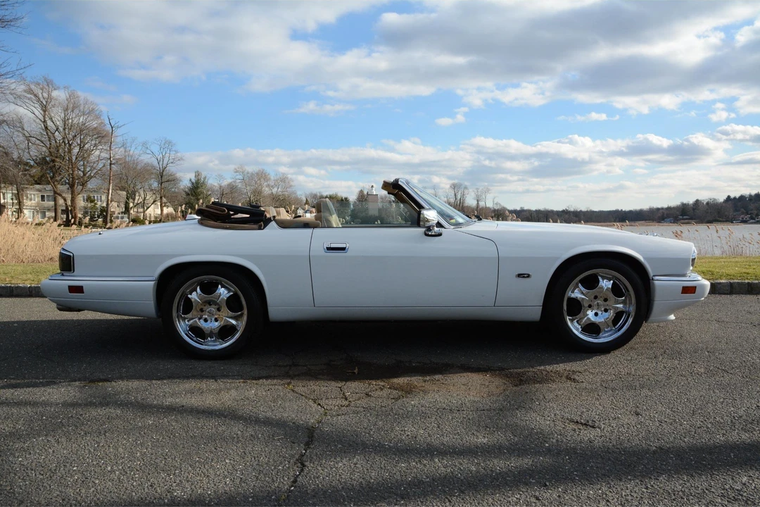 1996 Jaguar XJS Convertible - Image 9 of 31