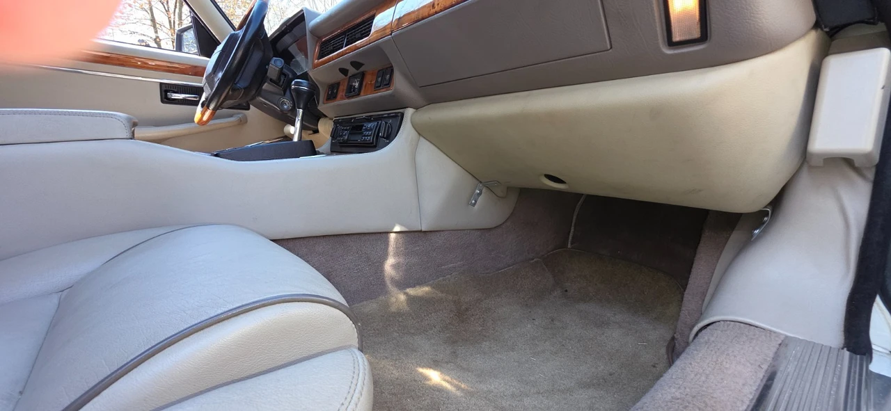 1996 Jaguar XJS Convertible - Image 27 of 31