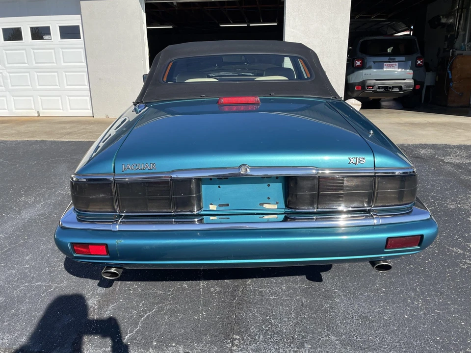 1996 Jaguar XJS Convertible - Image 10 of 31