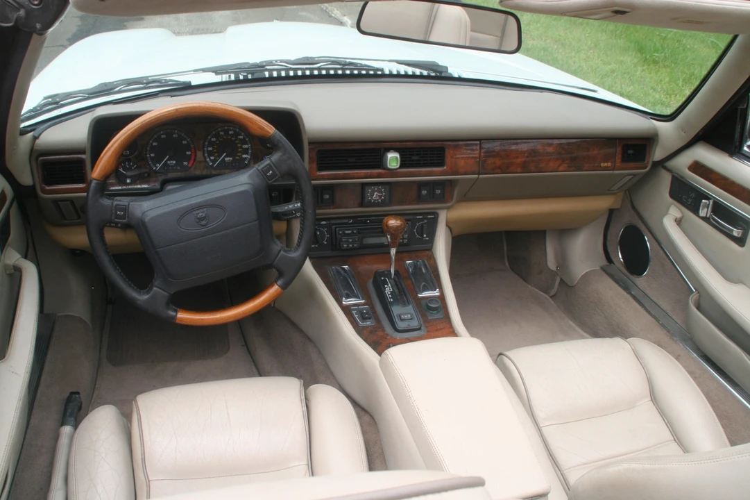 1996 Jaguar XJS - Image 12 of 20