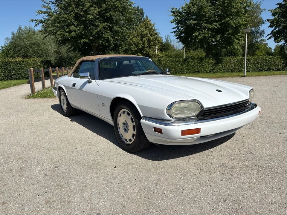 1996 Jaguar XJS Convertible - Image 9 of 30