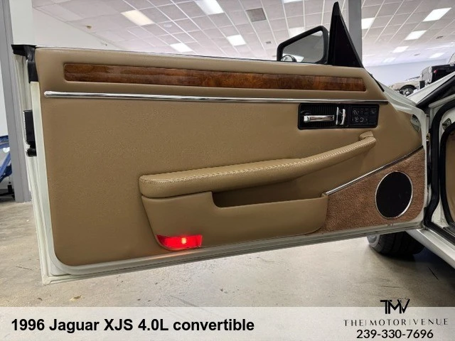 1996 Jaguar XJS Convertible - Image 25 of 31