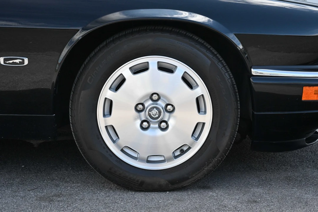 1996 Jaguar XJS Convertible - Image 5 of 30