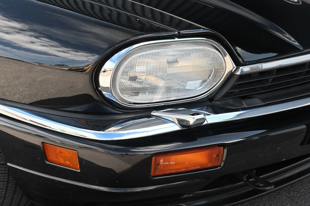 1996 Jaguar XJS Convertible - Image 8 of 30