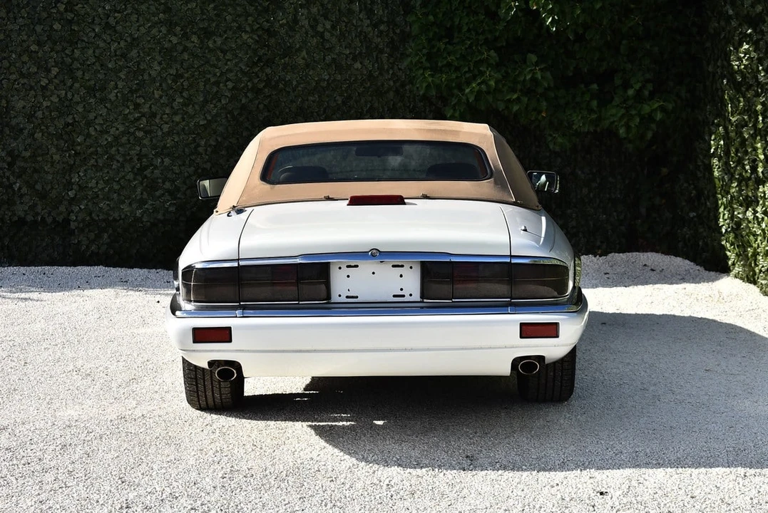 1996 Jaguar XJS Facelift AJ-16 - Image 13 of 30