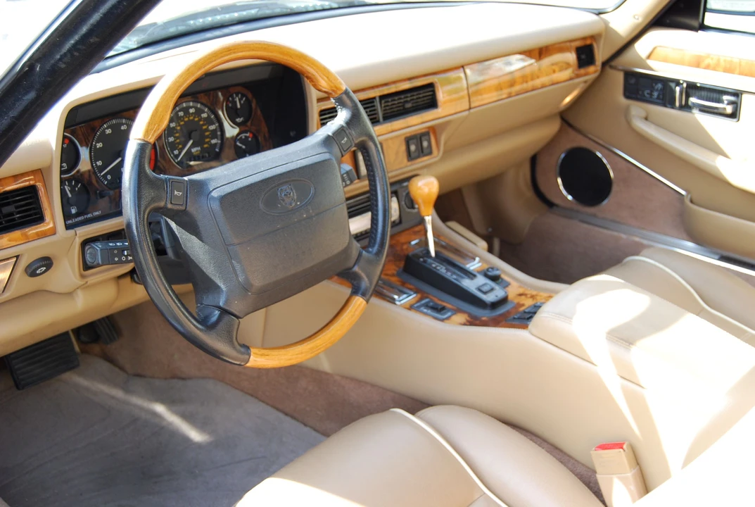 1996 Jaguar XJS Convertible - Image 4 of 4