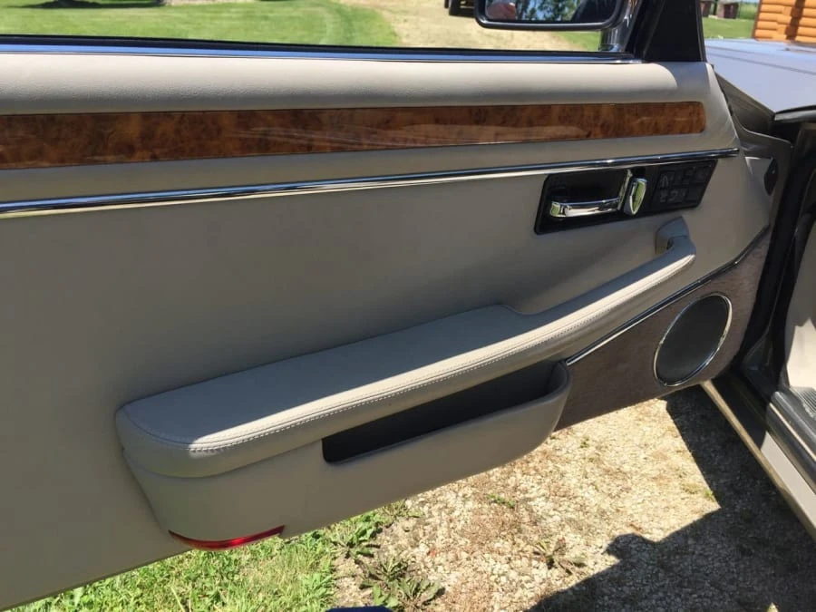 1996 Jaguar XJS Convertible - Image 7 of 12
