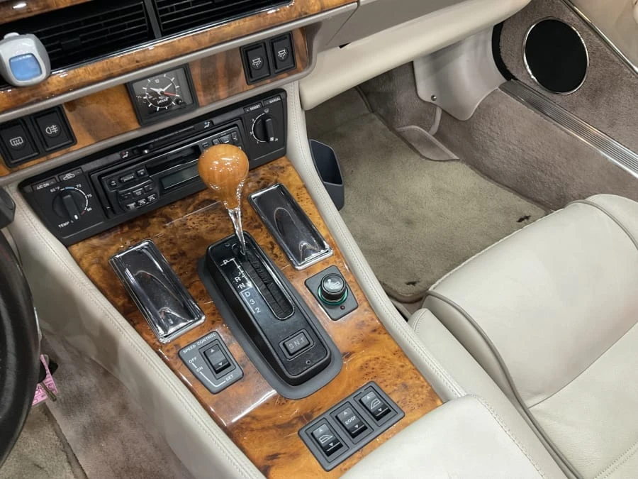 1996 Jaguar XJS Convertible - Image 7 of 10