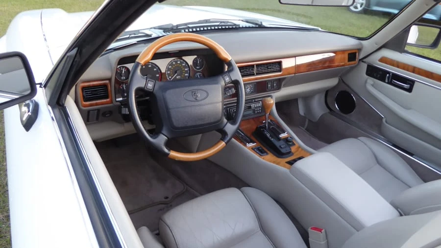 1996 Jaguar XJS Convertible - Image 5 of 8
