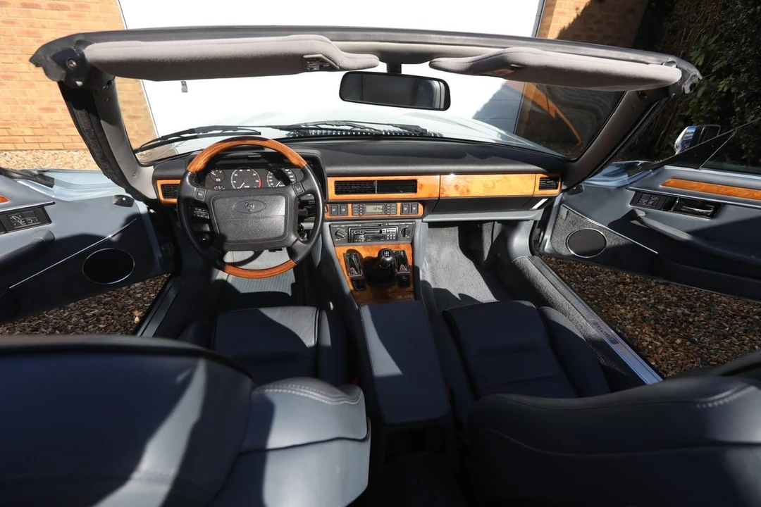 1996 Jaguar XJS - Image 27 of 30
