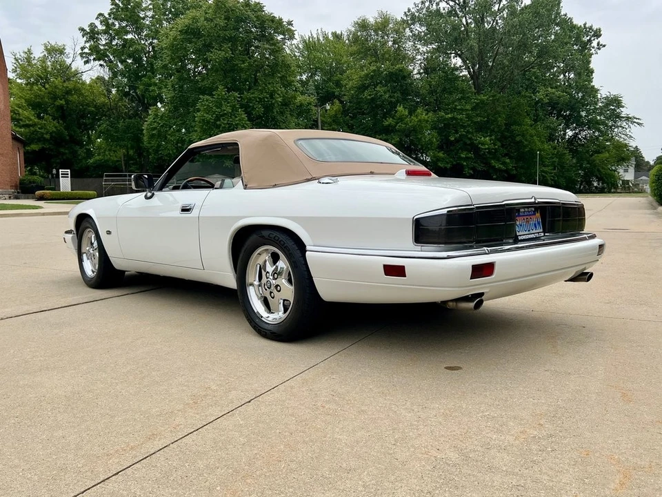 1996 Jaguar XJS - Image 7 of 31