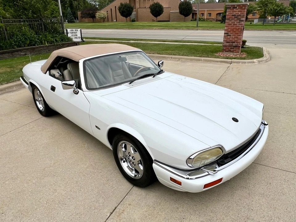 1996 Jaguar XJS - Image 10 of 21