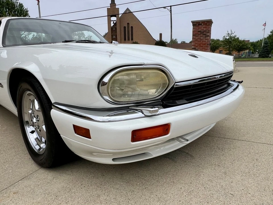 1996 Jaguar XJS - Image 15 of 31