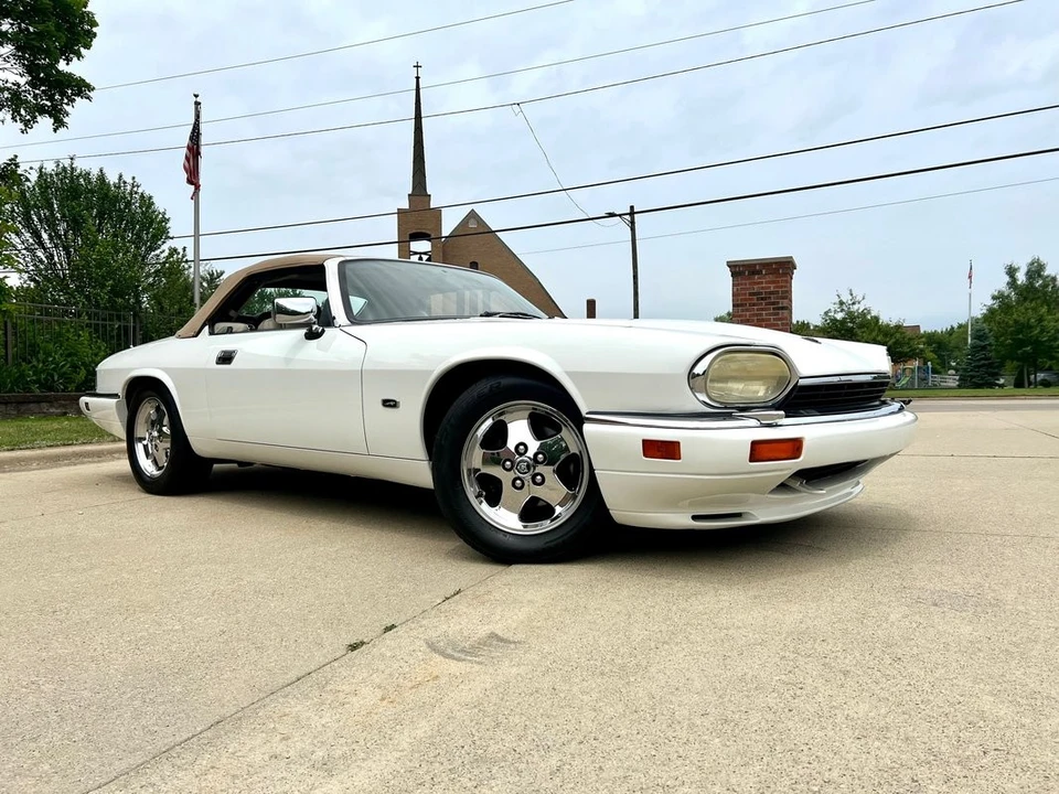 1996 Jaguar XJS - Image 3 of 31