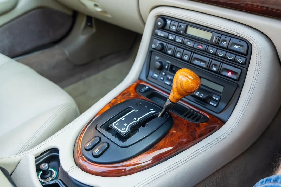 1996 Jaguar X100 XK8 - Image 8 of 30