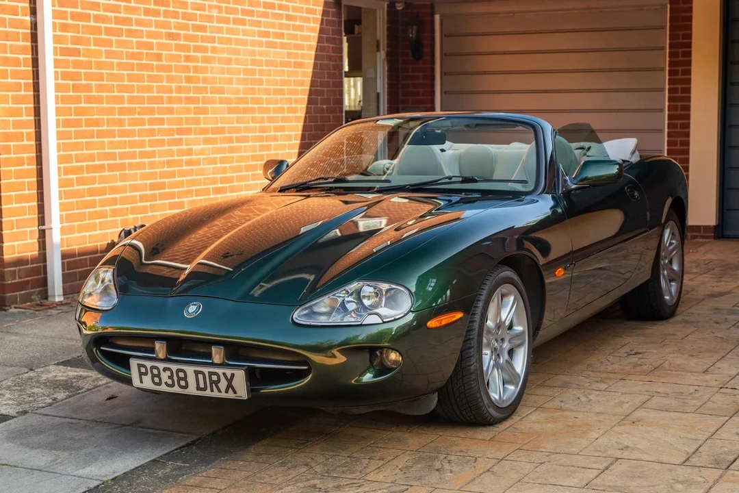 1996 Jaguar X100 XK8 - Image 18 of 30