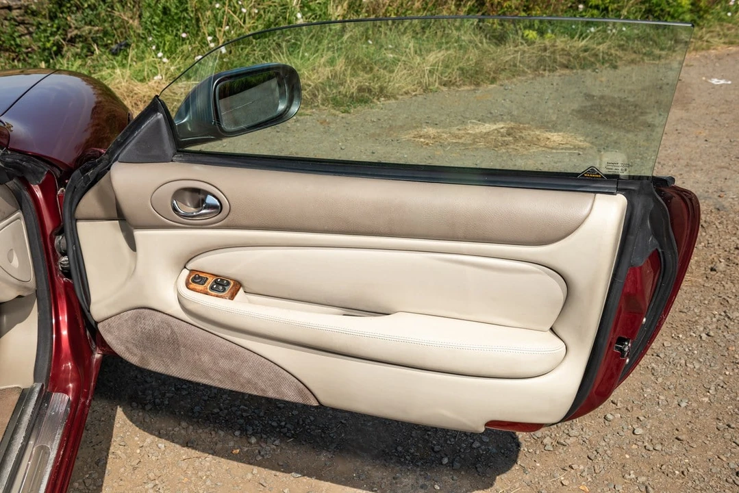1996 Jaguar X100 XK8 - Image 28 of 30