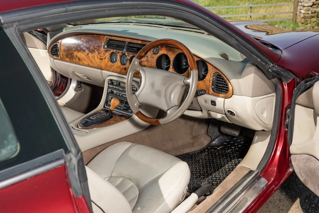 1996 Jaguar X100 XK8 - Image 26 of 30