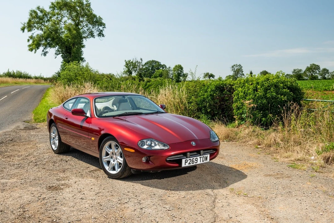 1996 Jaguar X100 XK8 - Image 7 of 30
