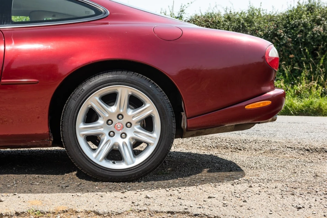 1996 Jaguar X100 XK8 - Image 23 of 30