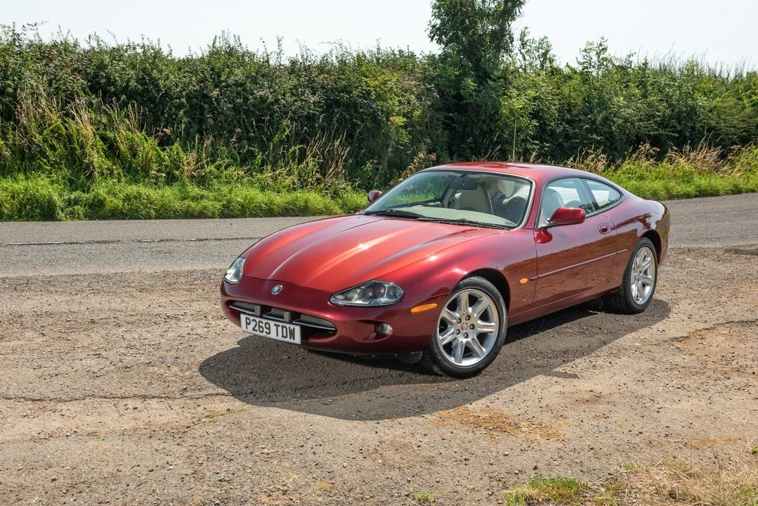 1996 Jaguar X100 XK8 - Image 11 of 30