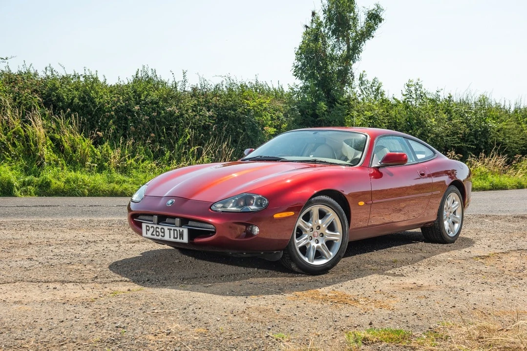 1996 Jaguar X100 XK8 - Image 9 of 30