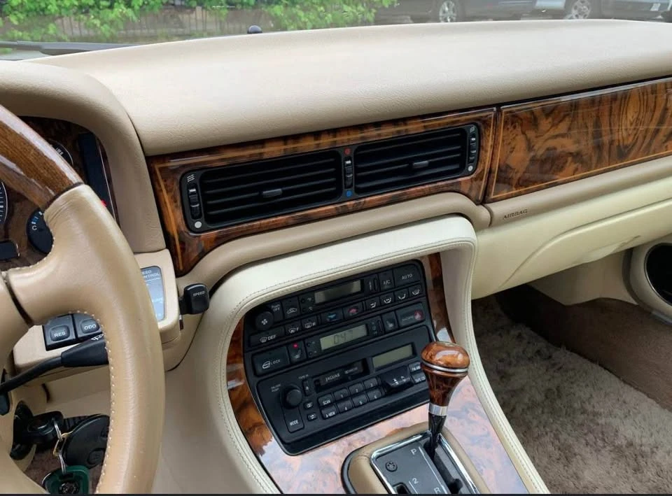 1996 Jaguar X300 XJ - Image 9 of 11