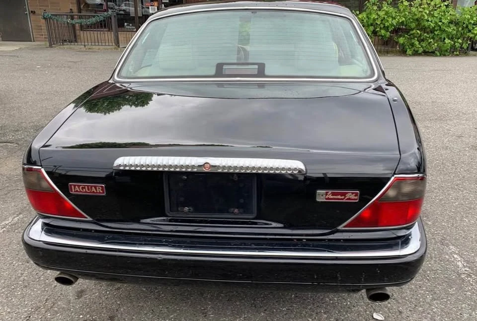 1996 Jaguar X300 XJ - Image 2 of 11