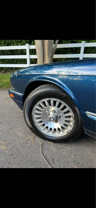 1996 Jaguar X300 XJ - Image 11 of 12