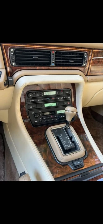 1996 Jaguar X300 XJ - Image 10 of 12