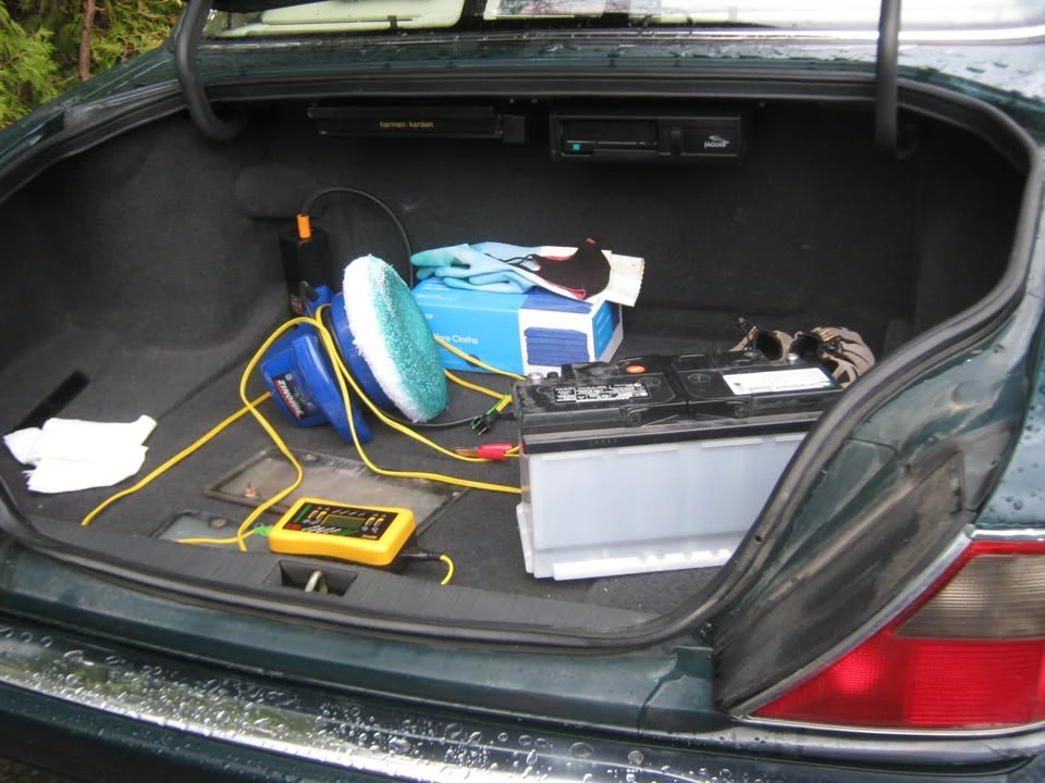 1996 Jaguar X300 XJ - Image 10 of 14