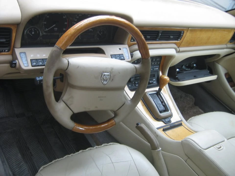 1996 Jaguar X300 XJ - Image 10 of 15